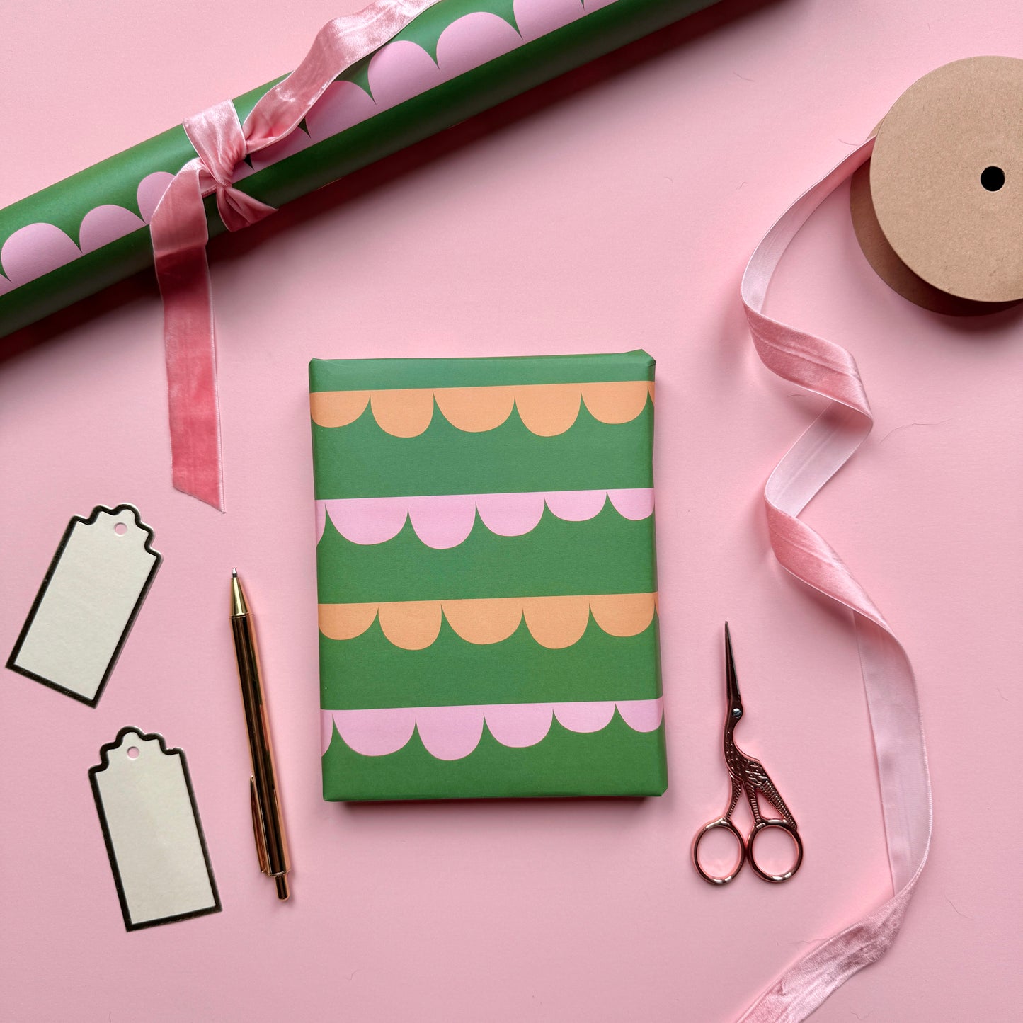 Luxury Scallop Pattern Wrapping Paper