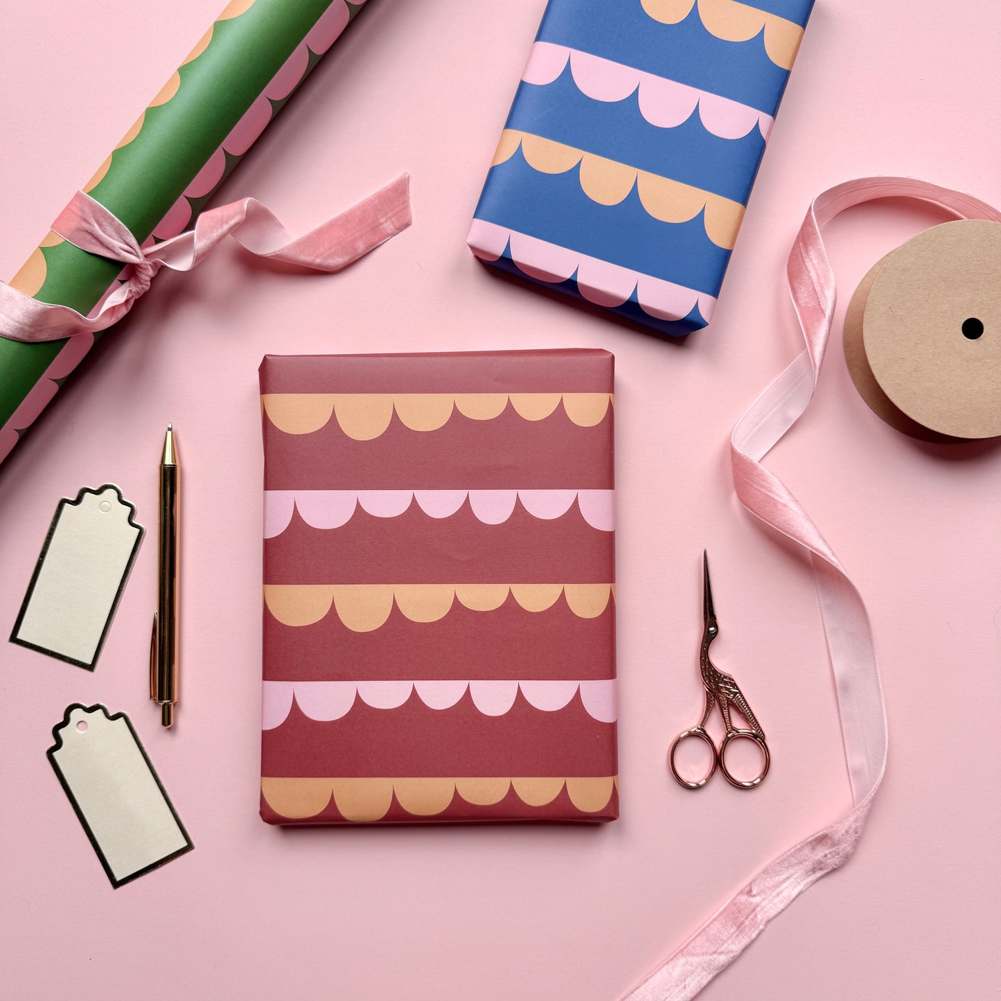 Luxury Scallop Pattern Wrapping Paper