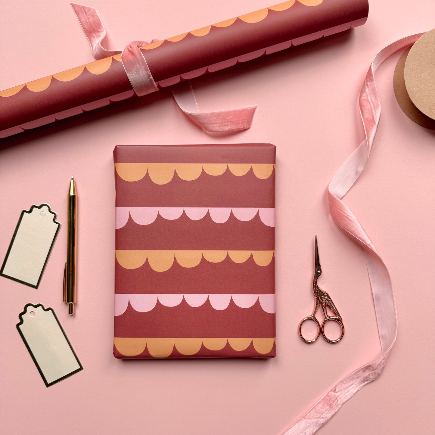 Luxury Scallop Pattern Wrapping Paper