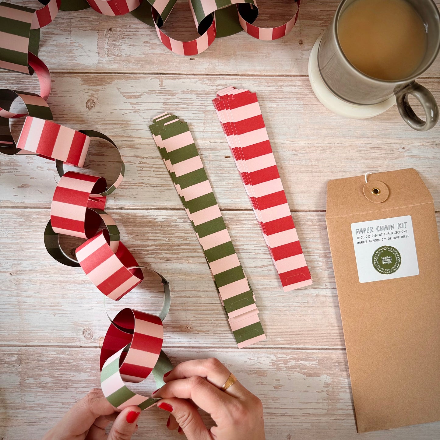 Luxury Christmas Paper Chain Kit – Striped Garland, 3 Metres