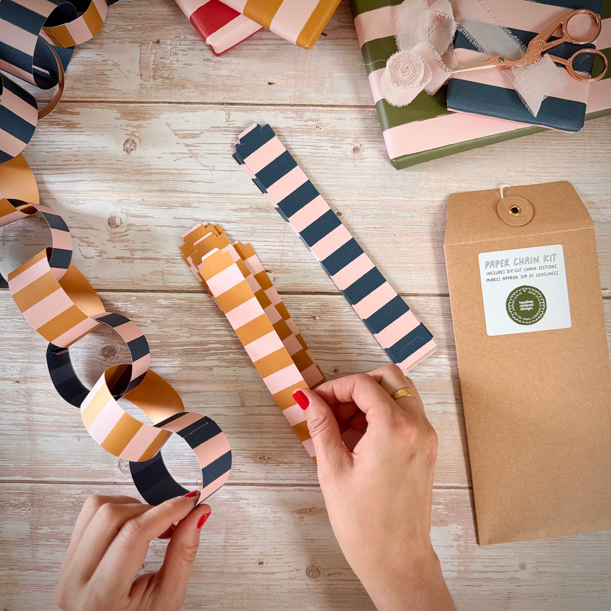 Luxury Christmas Paper Chain Kit – Striped Garland, 3 Metres